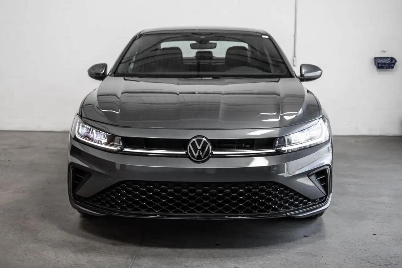 Volkswagen Jetta снимка Volkswagen Jetta