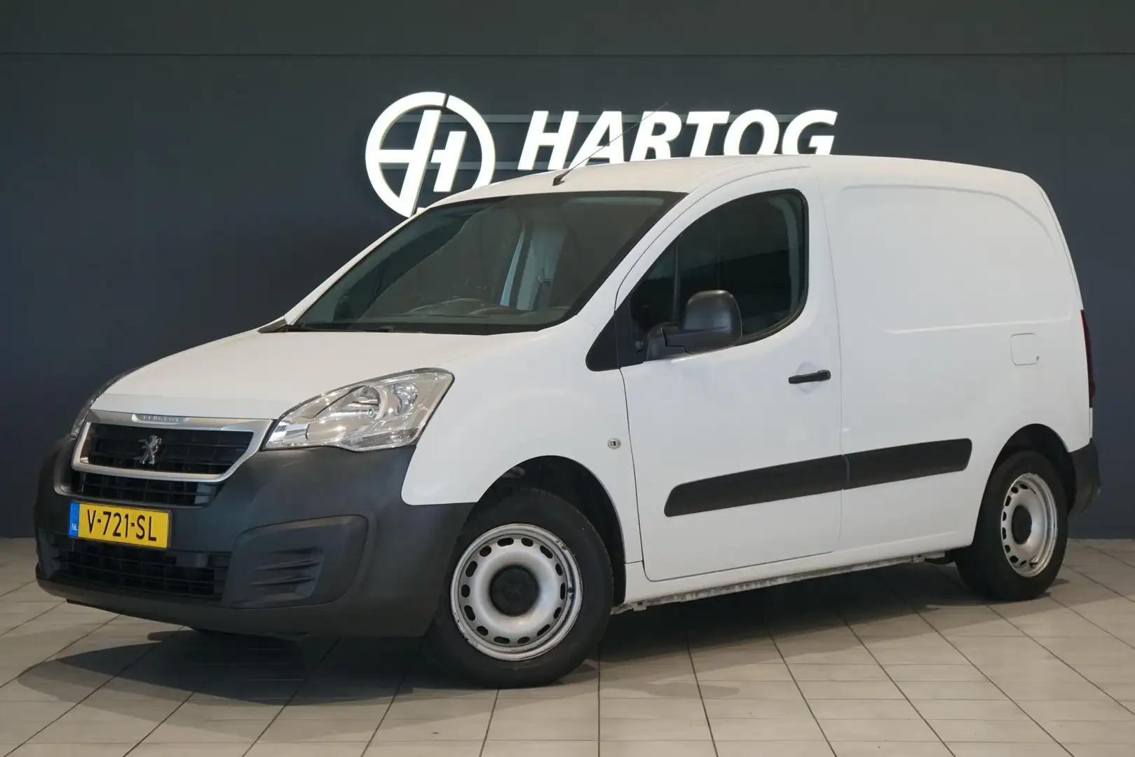Peugeot Partner 120 1.6 BlueHDi 75 L1 + TREKHAAK / AIRCO - 1