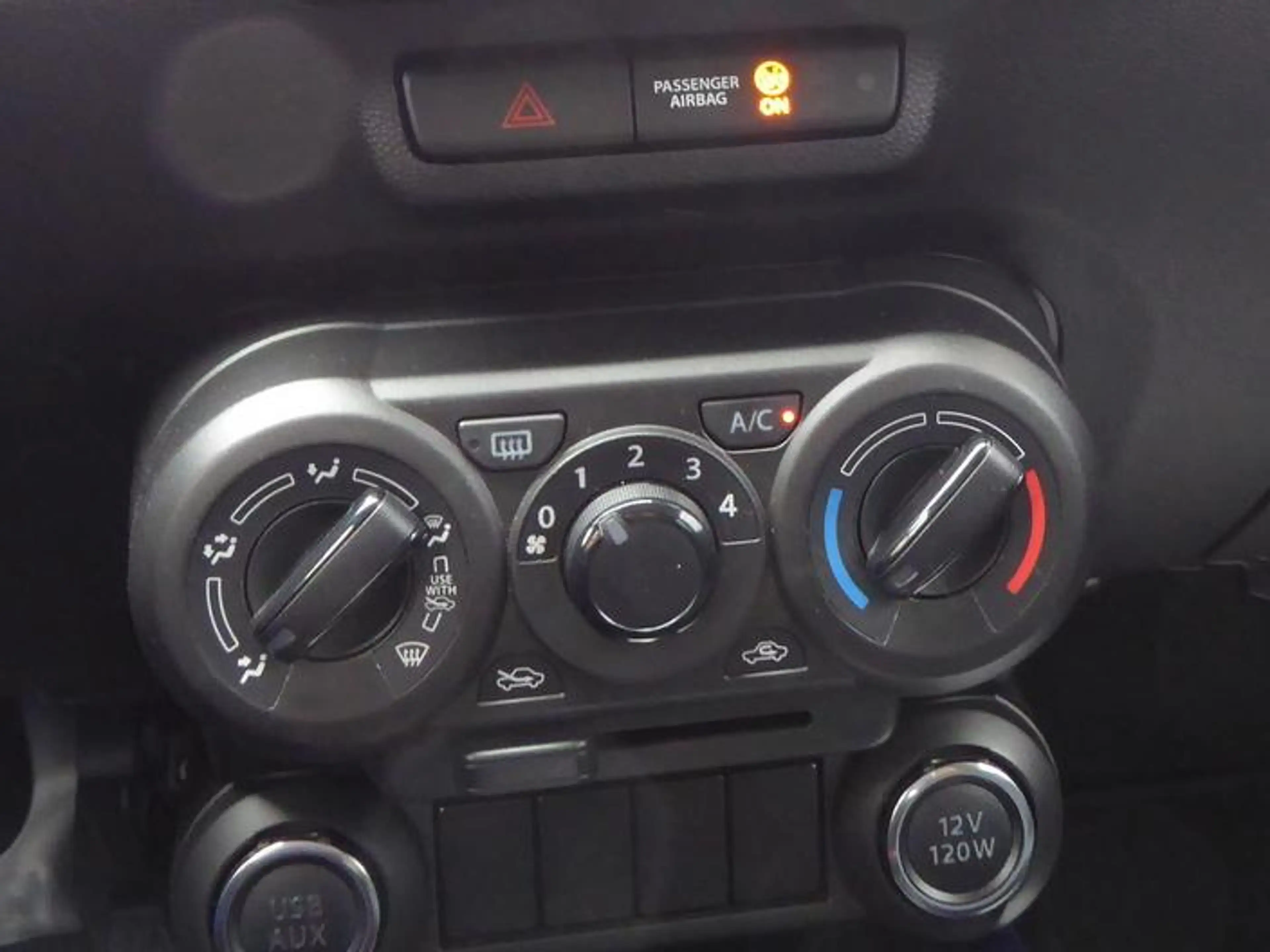 Suzuki Ignis Ignis 1.2 Dualjet Hybrid Comfort — photo 12