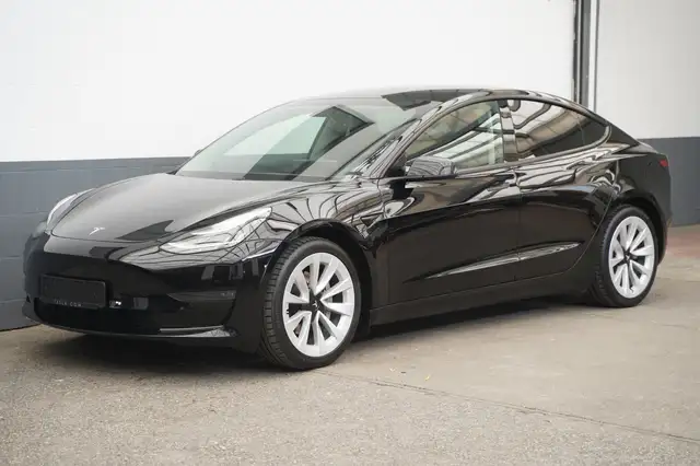 Tesla Model 3 Standard Range + *20-Zoll*Matrix-LED*