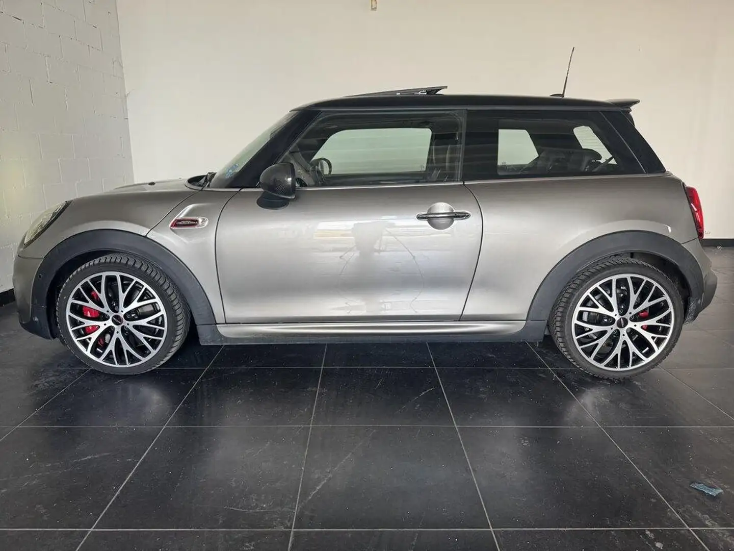 MINI John Cooper Works 2.0 TwinPower Turbo John Cooper Works Pro DCT Stříbrná - 2