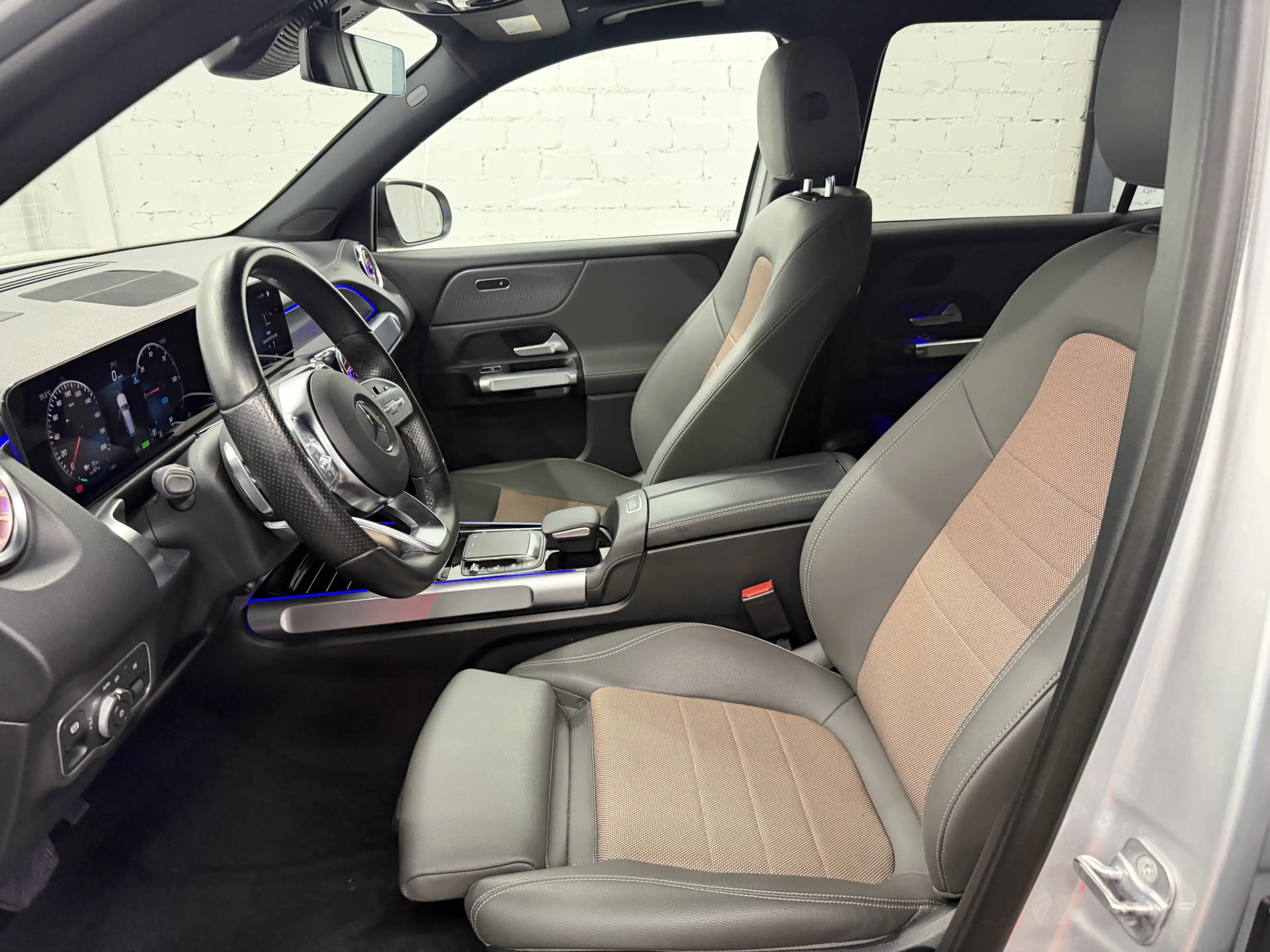 Mercedes-Benz EQB 250 Advanced Plus | Pano | 360° Kam | HUD — photo 9