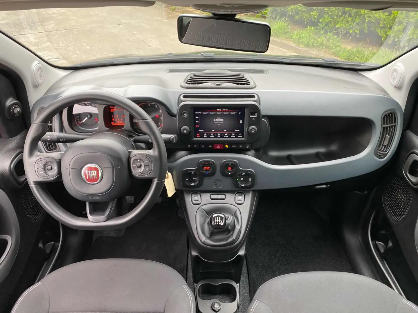 Fiat Panda Cross 1.0 FireFly S&S Hybrid solo 8000 km garanzia Zwart - 2