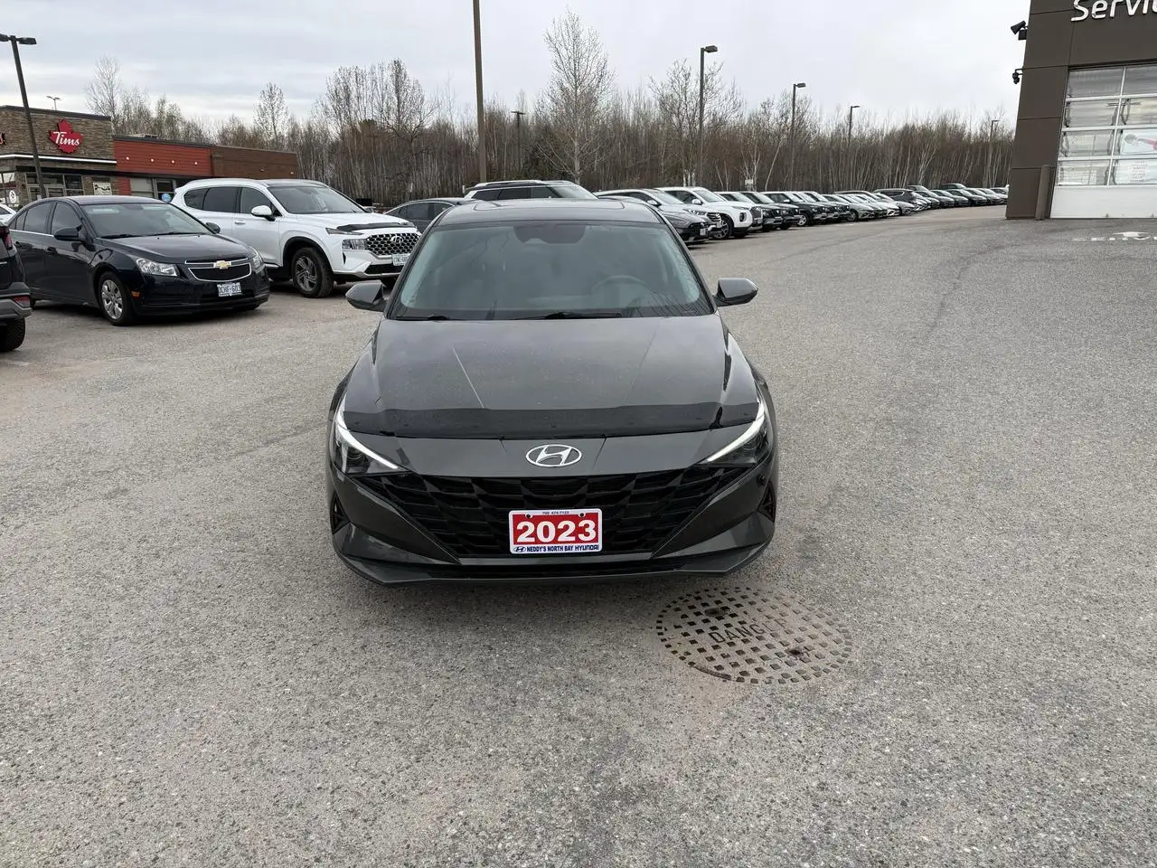 Hyundai ELANTRA снимка Hyundai ELANTRA