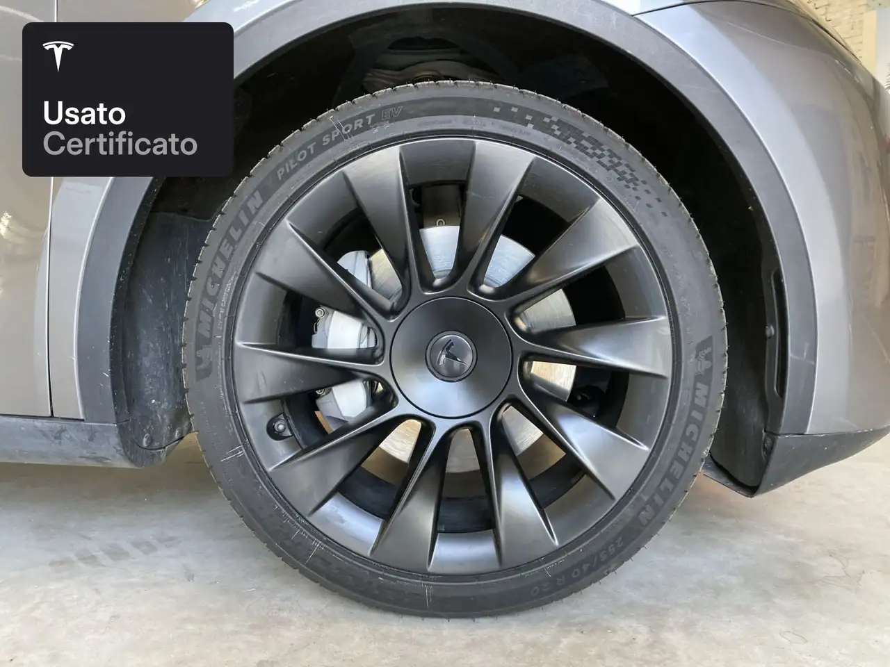 2024 Tesla Model Y Long Range AWD, photograph 11
