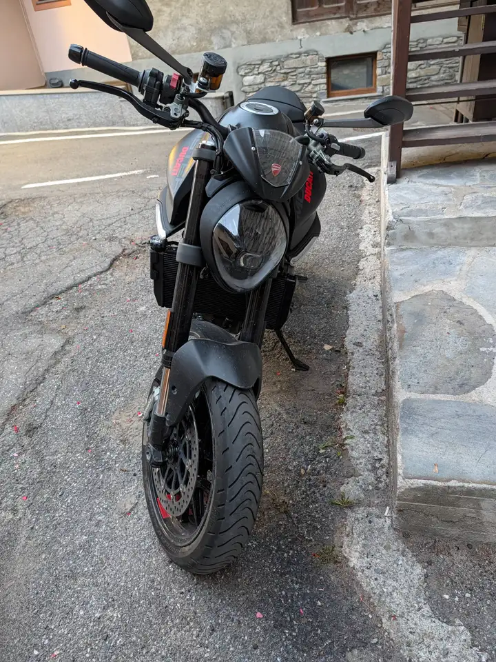 Ducati Monster 937