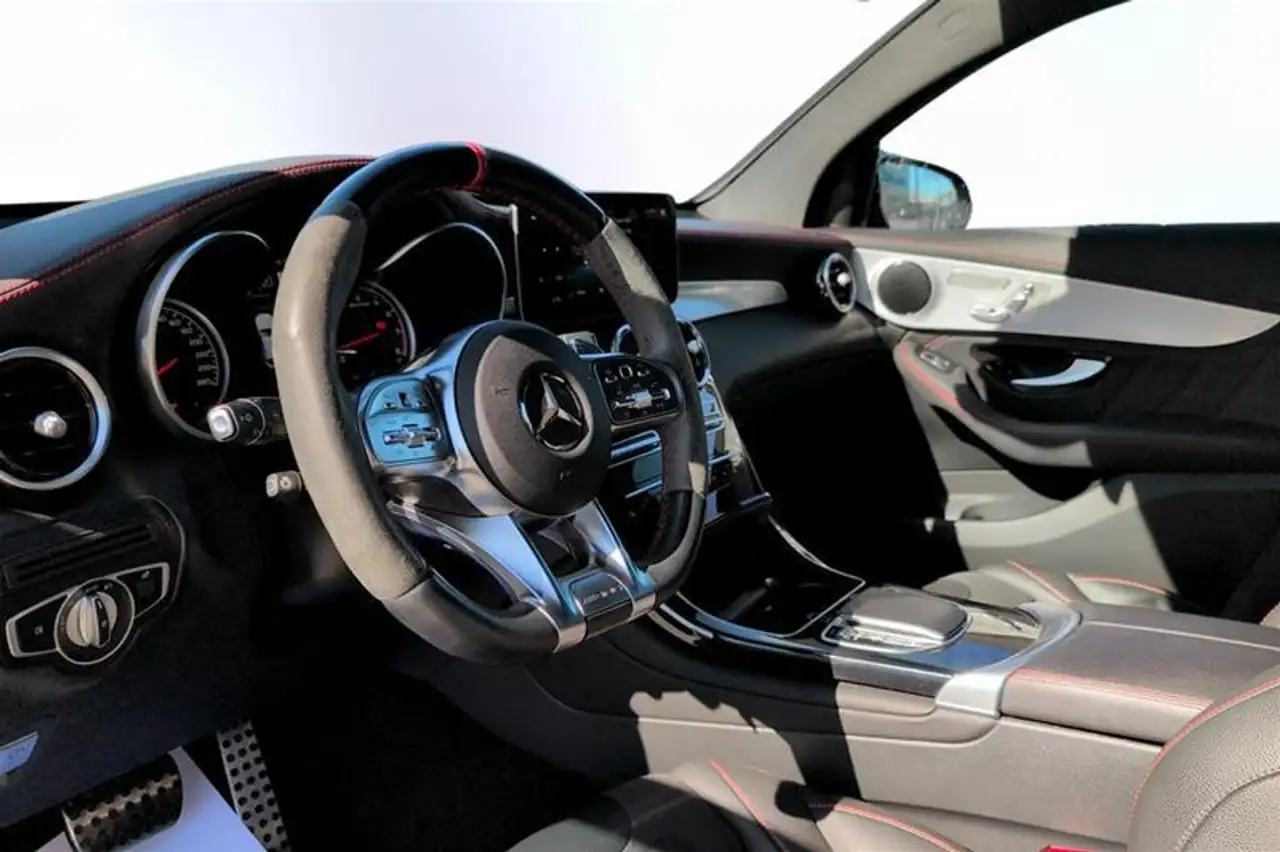 Mercedes-Benz GLC снимка Mercedes-Benz GLC