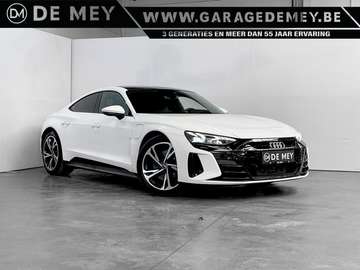 Quattro 476pk / Keyless / Pano / Carplay / Leder / GPS