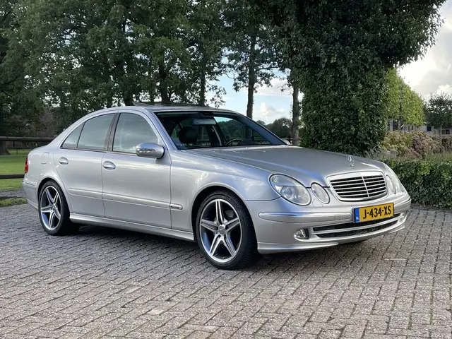 Mercedes-Benz E 500 E Avantgarde ,104.000 km