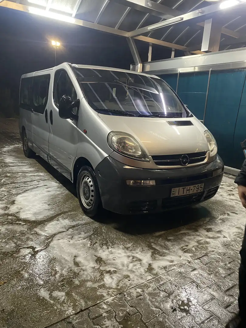 Opel Vivaro 1.9 CDTI L1H1 Life Silber - 2