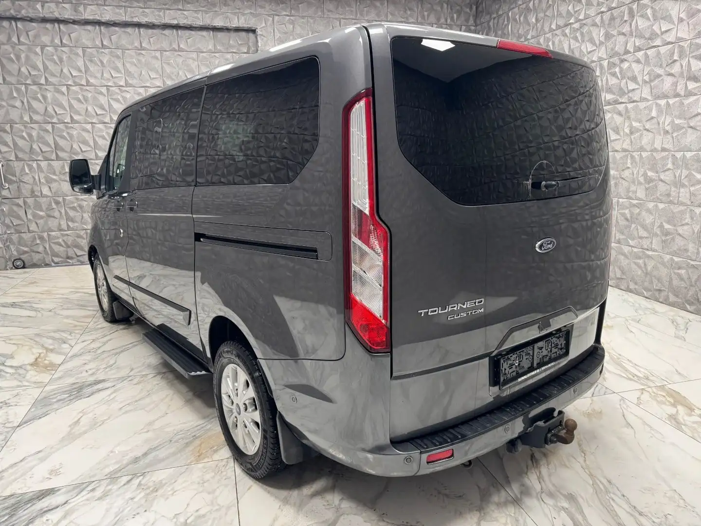 Ford Tourneo Custom Titanium*M* Grau - 2