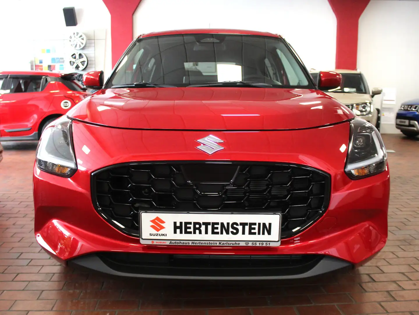 Suzuki Swift 2024 Hybrid 1.2 Comfort M/T Rot - 2