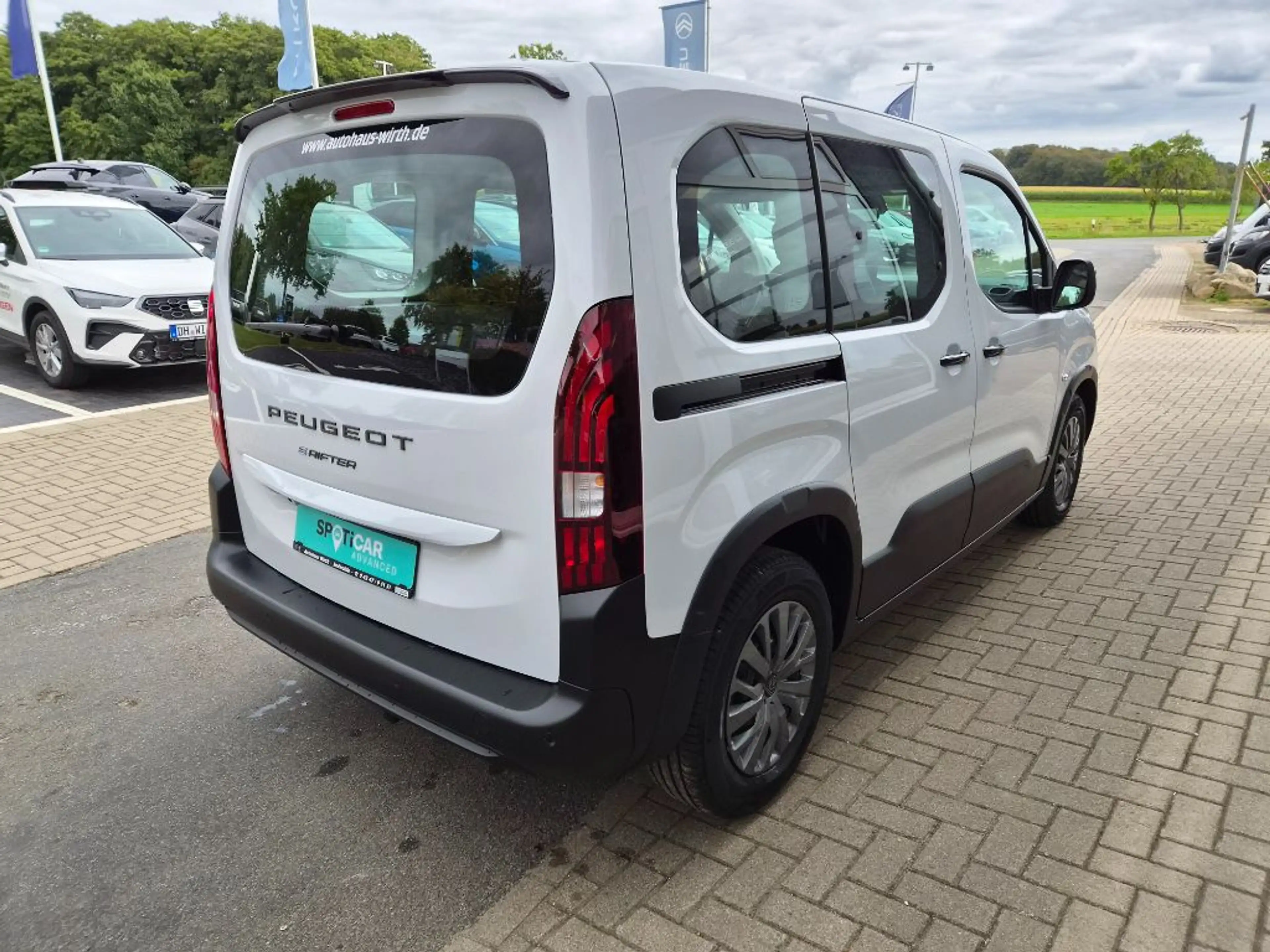 Peugeot Rifter L1 Elektro 136 Allure CCS+LED+KAMERA — photo 4