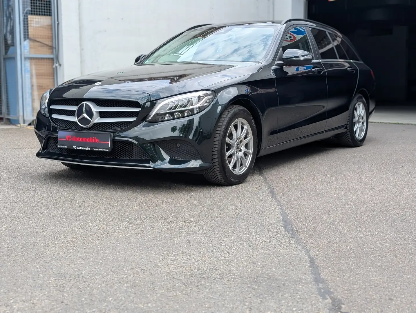 Mercedes-Benz C 200 d/ ACC/STDHZ/Navi/R.Kamera Vert - 2