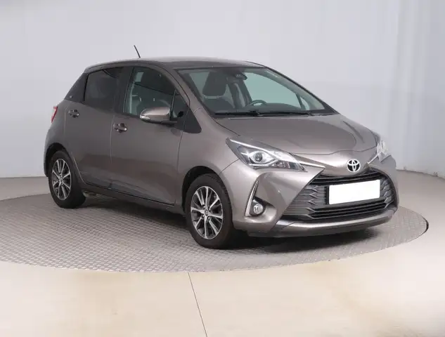 Toyota Yaris 1.5 Comfort Facelift Fernlichtass. Kam.