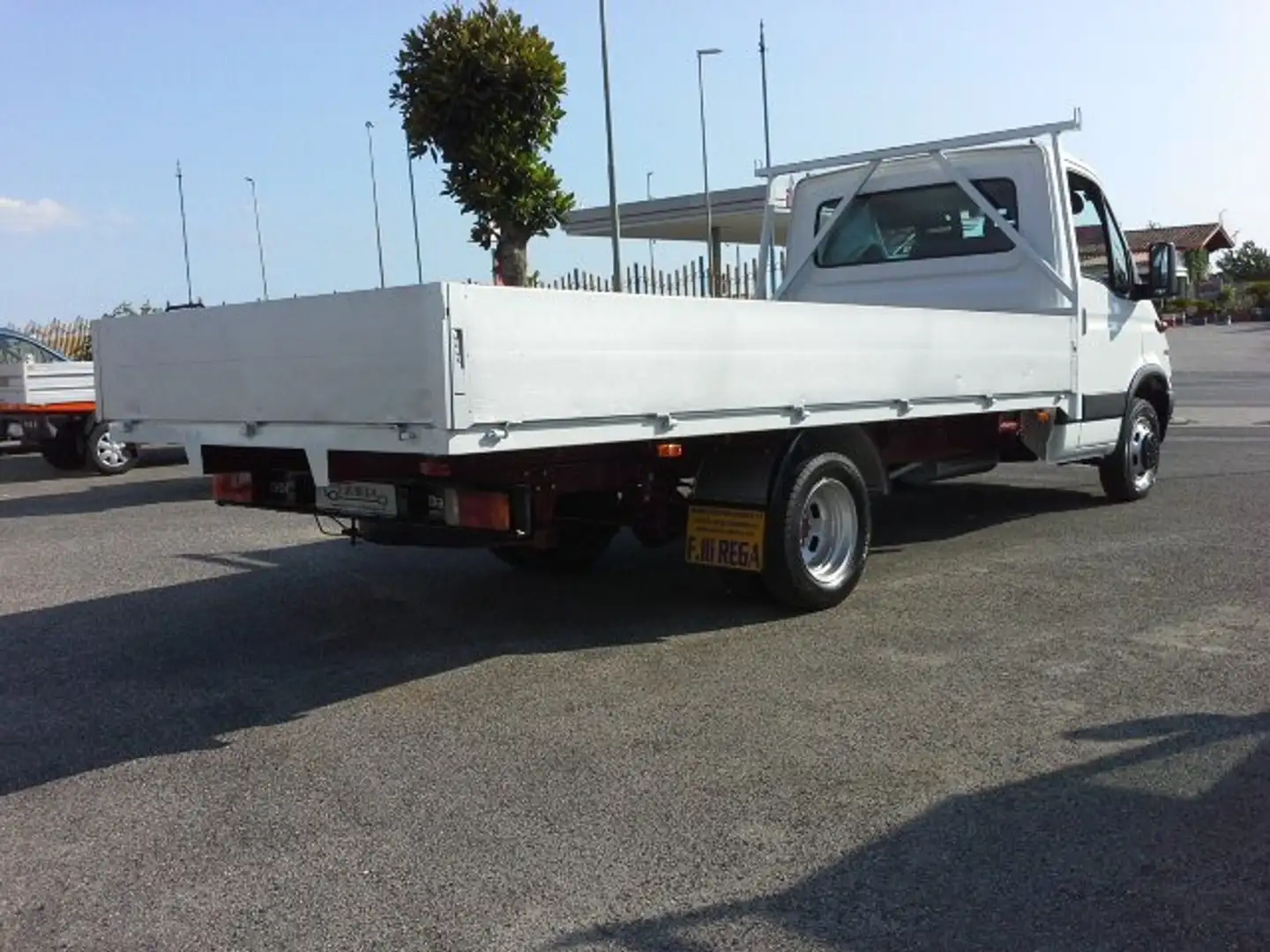 Iveco Daily 35C122.3 HPI 3 POSTI CASSONE FISSO 4,50 X 2,20 Bianco - 2
