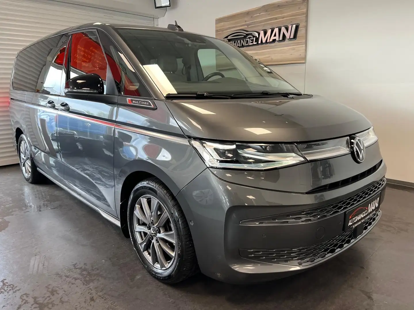 Volkswagen T7 Multivan /Style lang/Pano-Dach/Kamera/LED/Lder Grau - 1