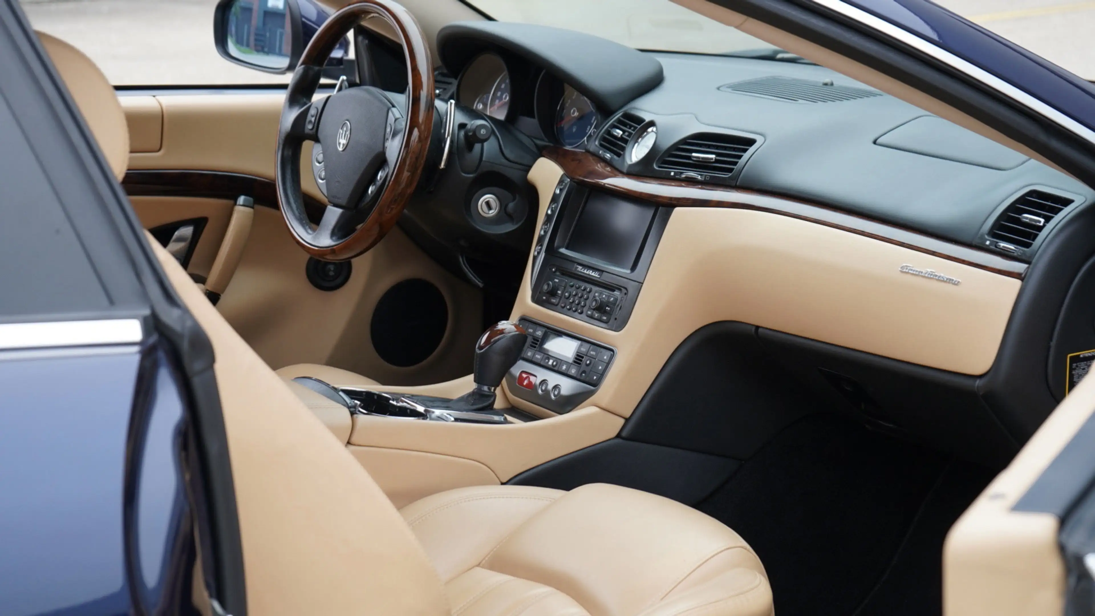 Maserati GranTurismo 4.2 ZF — photo 13