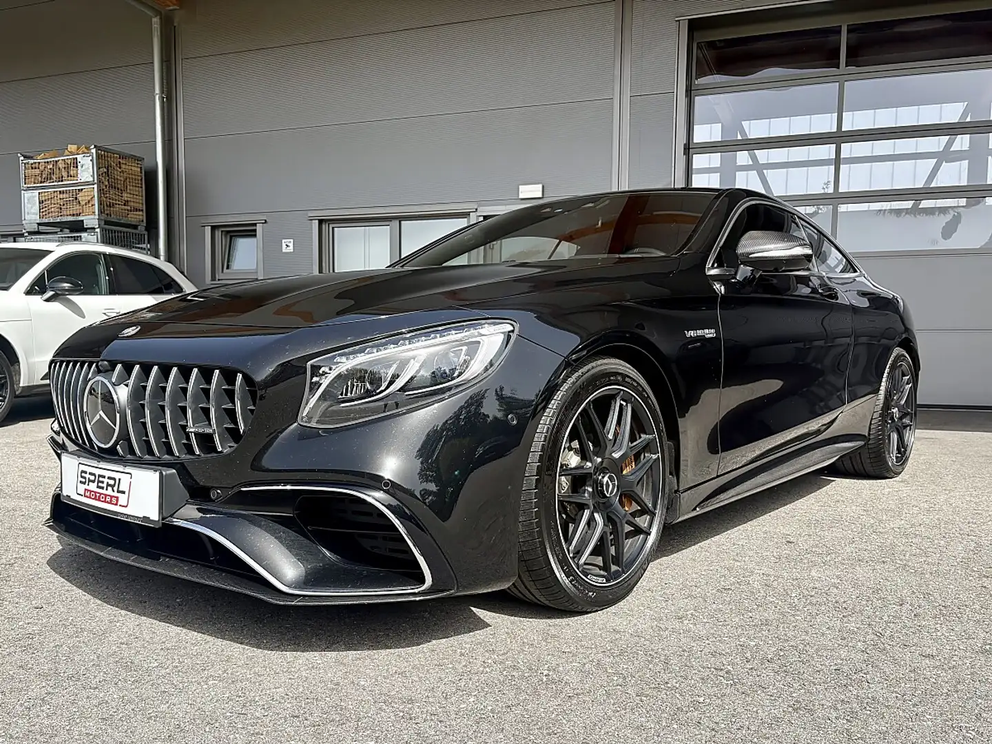 Mercedes-Benz S 63 AMG 4MATIC+ Coupe Aut. Schwarz - 1