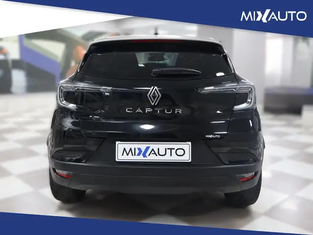 Renault Captur view 3