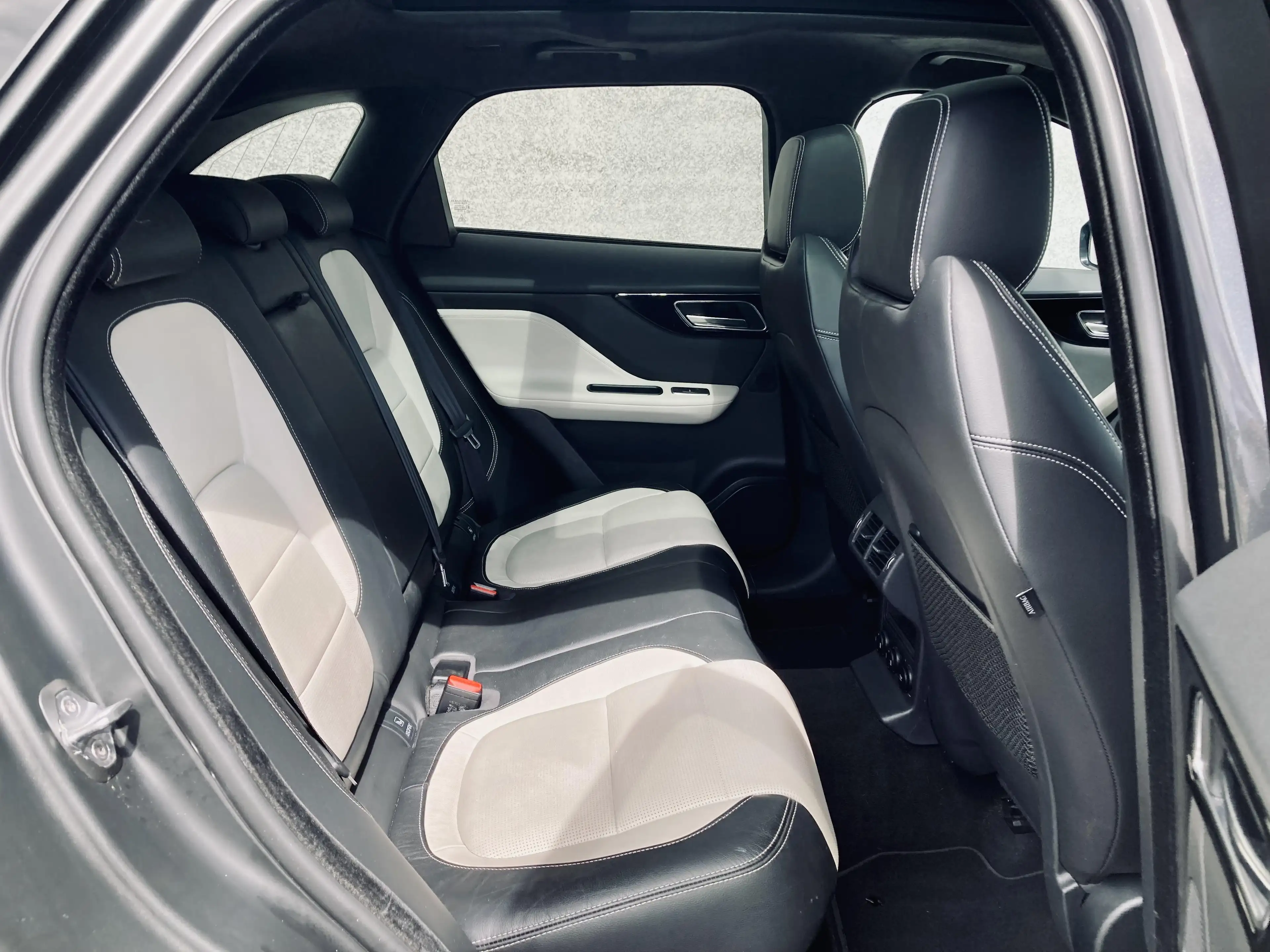 Jaguar F-Pace 24 MOIS DE GARANTIE ASSISTAN — photo 8
