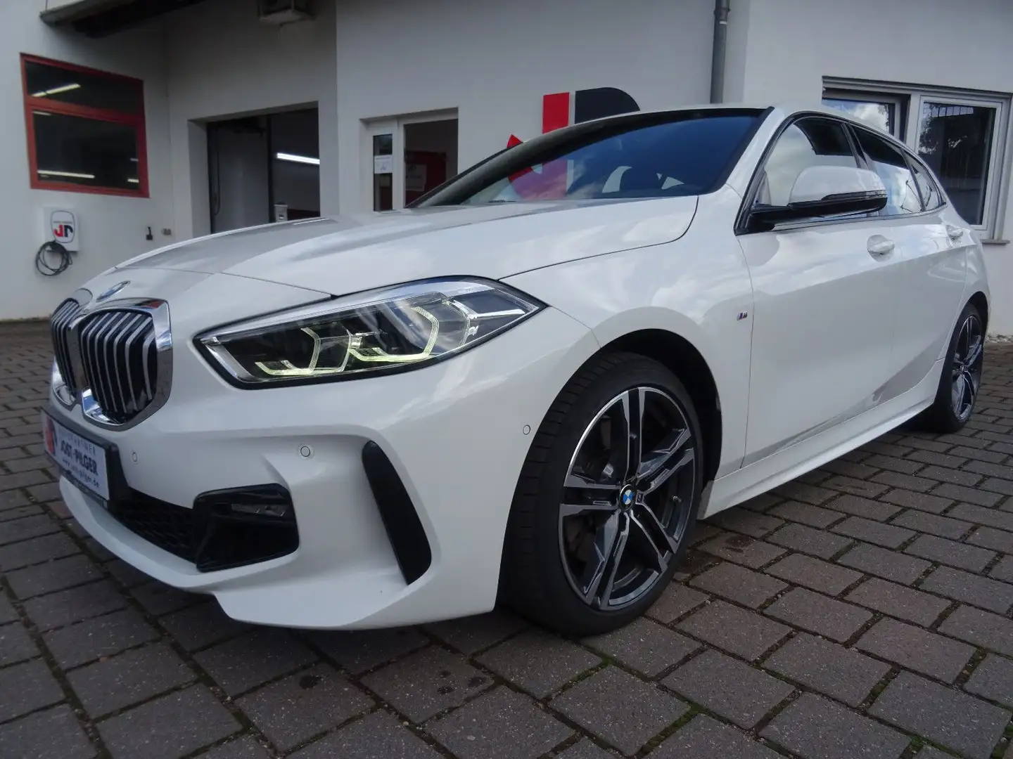 BMW 120 d xDrive M Sport AT Head-Up LED Kamera uvm Weiß - 2