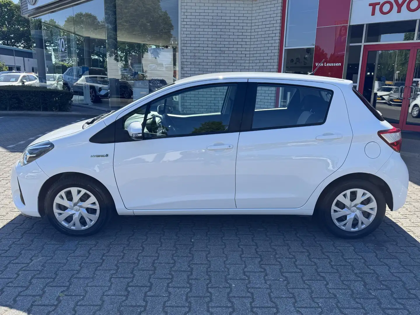 Toyota Yaris 1.5 HYBRID ASPIRATION CLIMA CRUISE ELEK-RAMEN STAR Blanc - 2