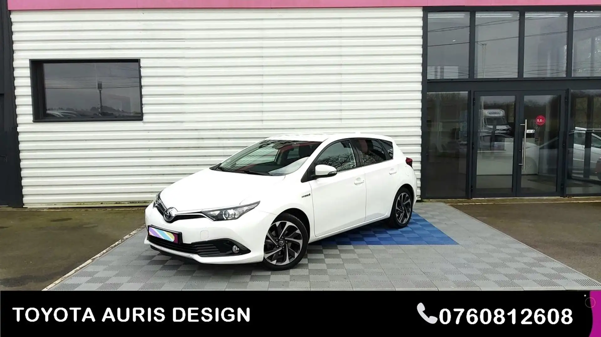 Toyota Auris Hybride 136ch Design Business - 1