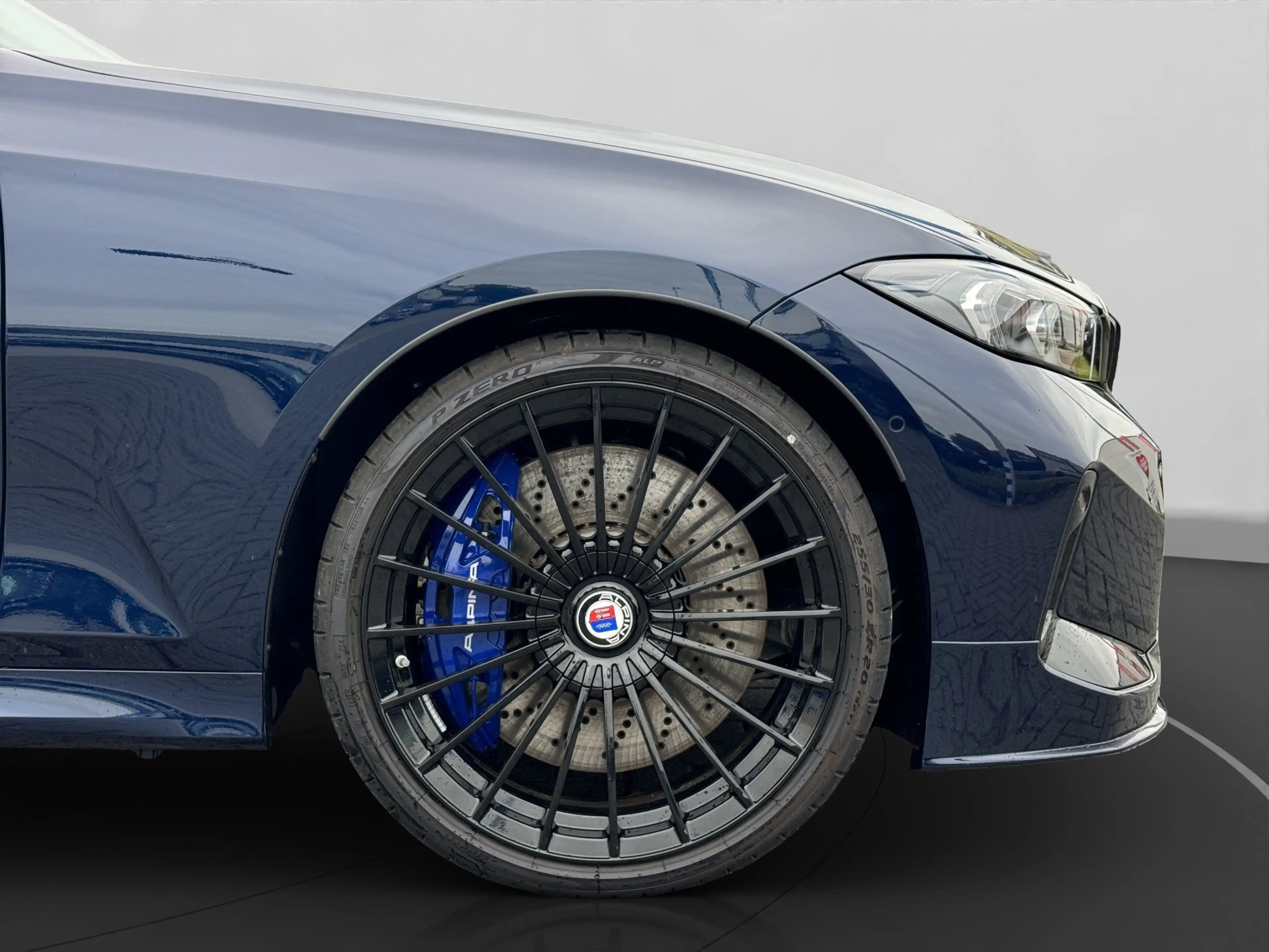 Alpina D3 S Limousine Allrad — photo 12