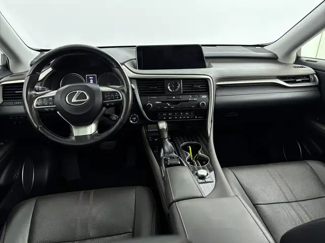 Lexus RX view 5