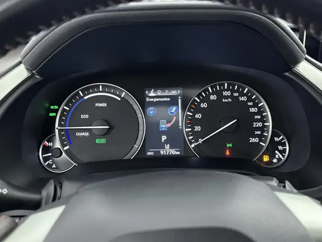 Lexus RX view 4