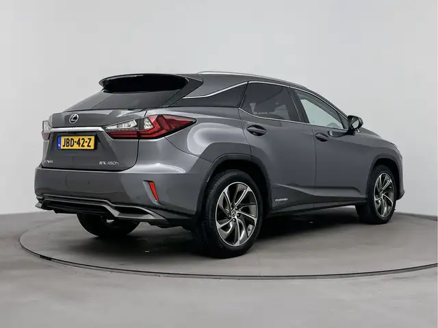 Lexus RX view 2