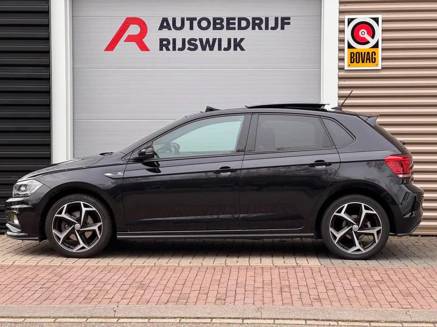Volkswagen Polo 1.0 TSI 3x R-Line Pano/Virtual/AppleCarPlay/Xenon Zwart - 2