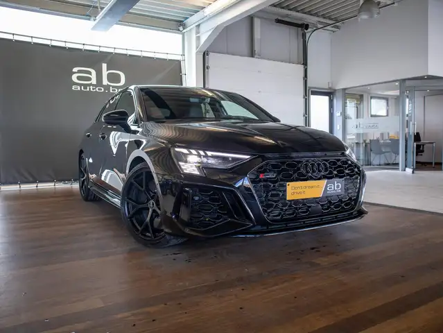 Audi RS3 view 3