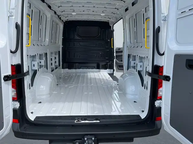 Volkswagen Crafter view 14