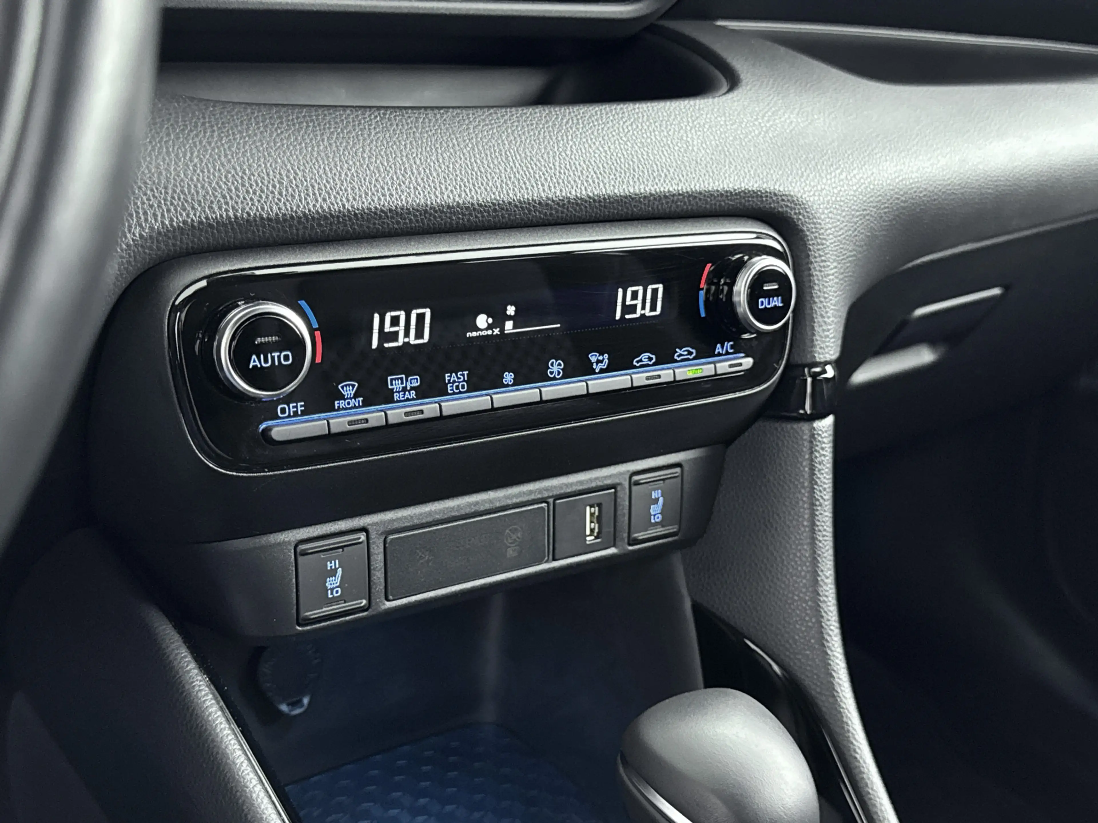Toyota Yaris 1.5 Hybrid Executive Limited | Stoelverwarming | C — photo 8