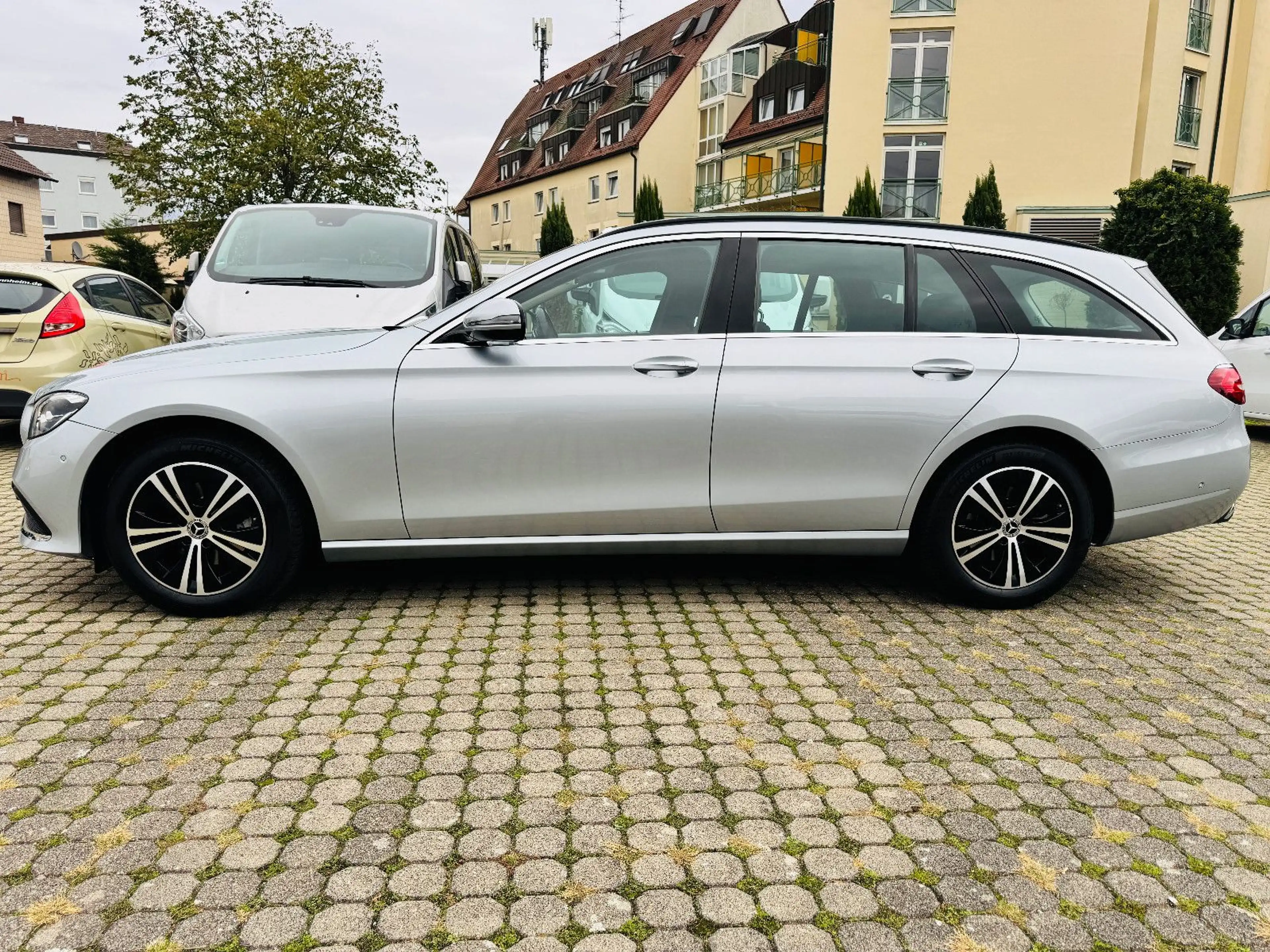 Mercedes-Benz E 220 d T-Modell, Avantgarde, Kamera, TOP-Zustand — photo 15