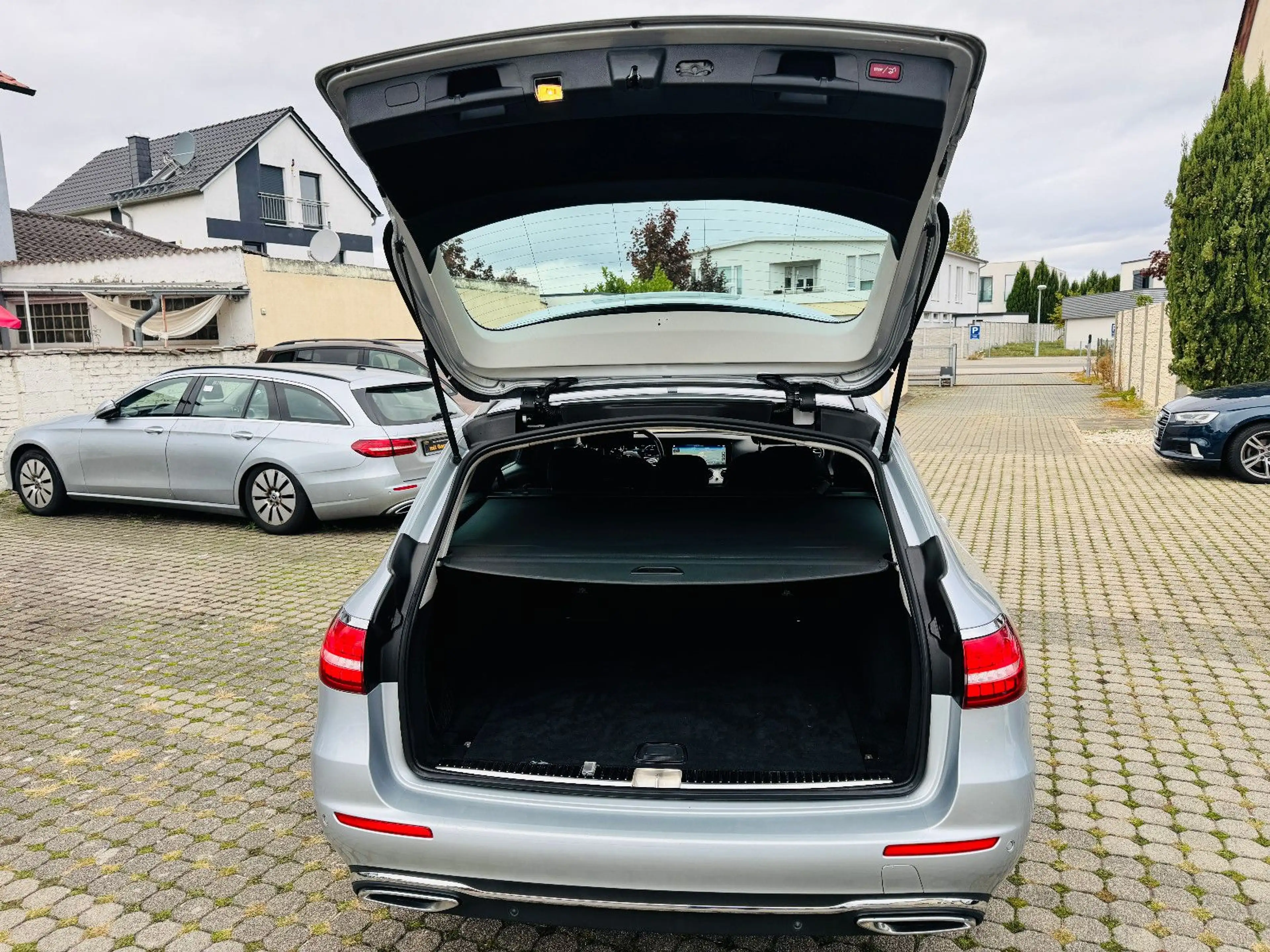 Mercedes-Benz E 220 d T-Modell, Avantgarde, Kamera, TOP-Zustand — photo 8