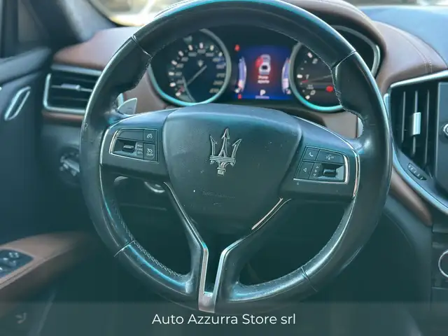 Maserati Ghibli view 13