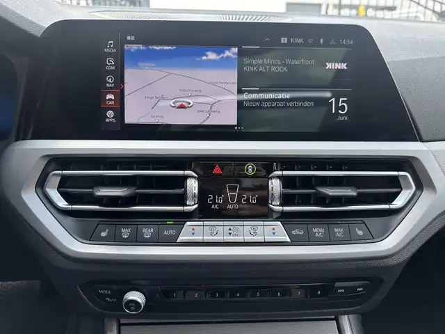 BMW 3 Series view 11