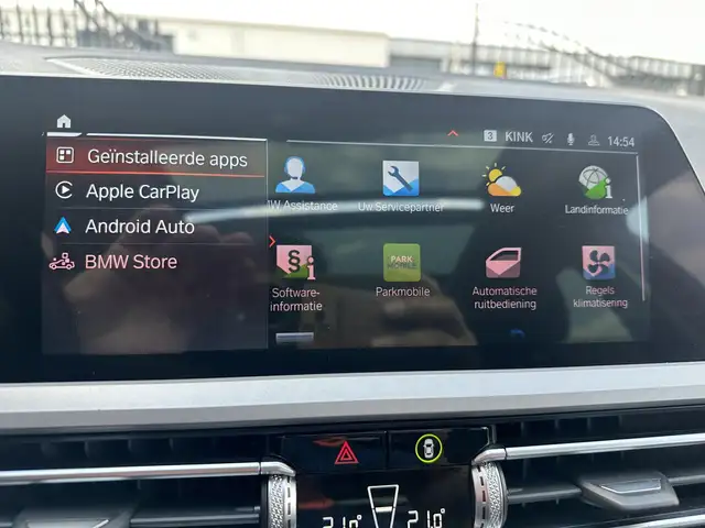 BMW 3 Series view 12