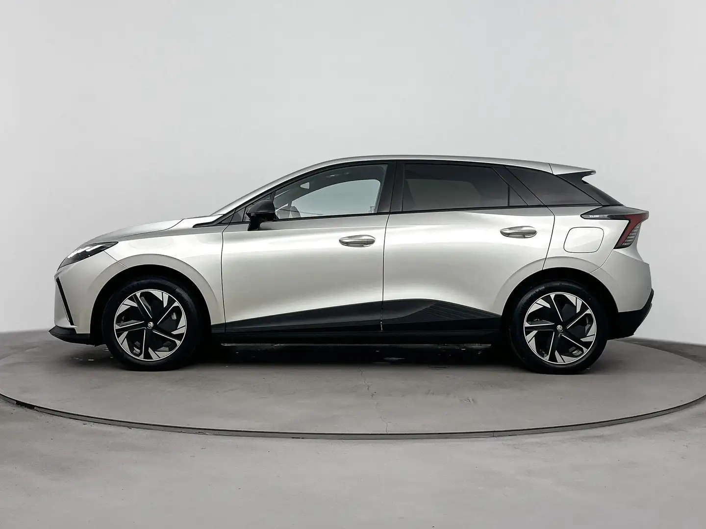 MG MG4 Electric Luxury 64 kWh 204PK | Navigatie | Half-Le Grijs - 2
