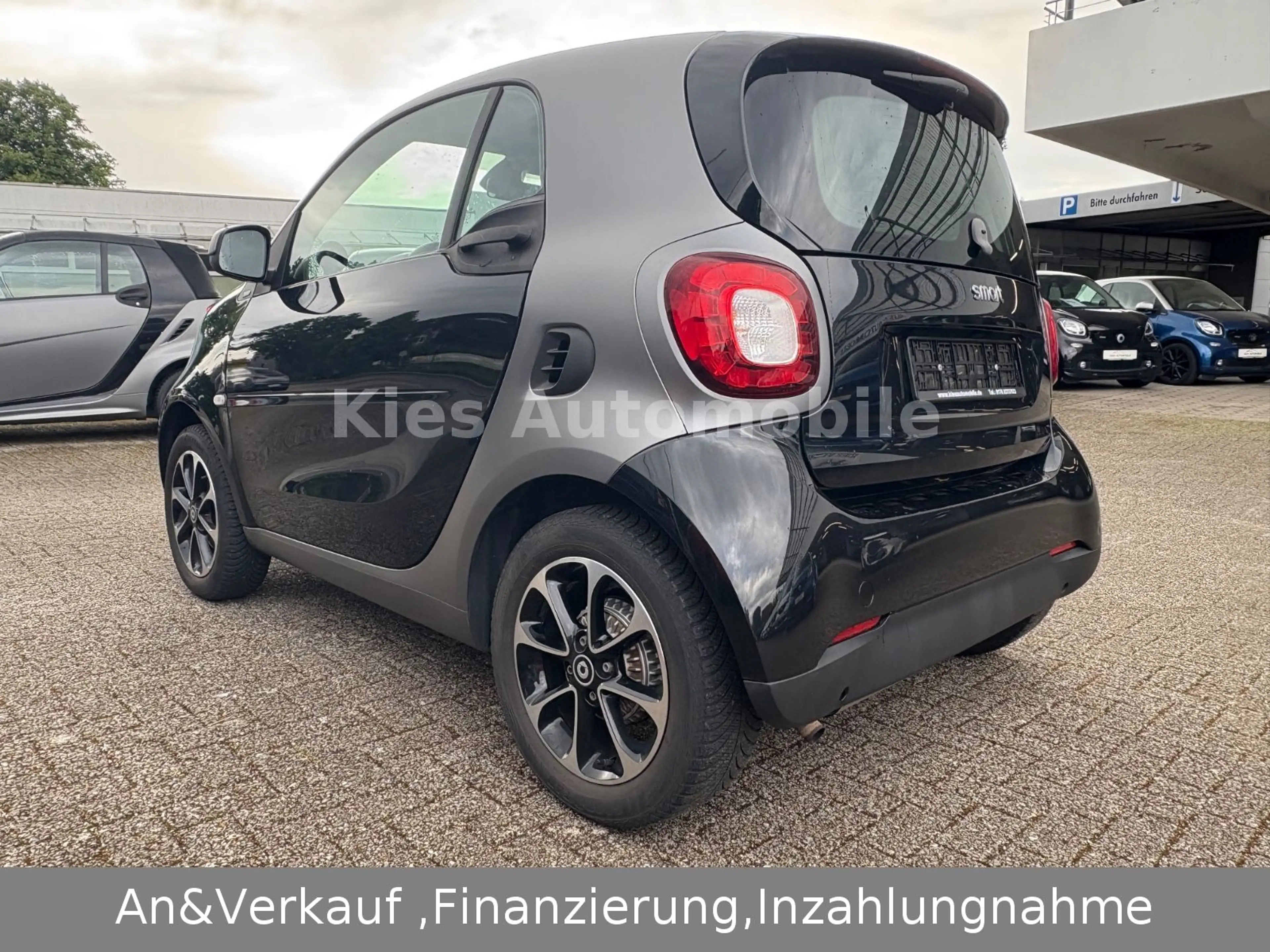 smart forTwo Prime 90Ps AUTOM/LEDER/SITZH/PANO/KLIMA — photo 4