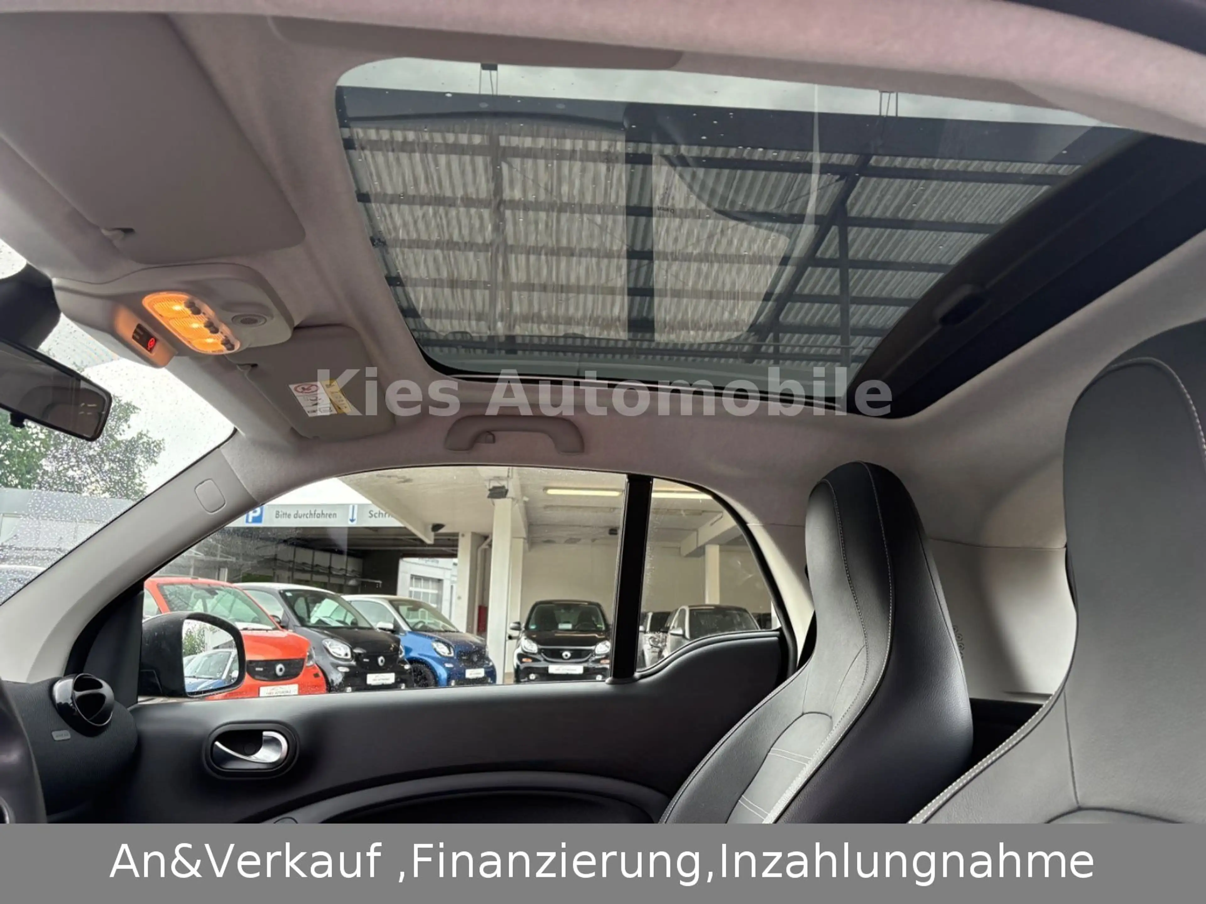 smart forTwo Prime 90Ps AUTOM/LEDER/SITZH/PANO/KLIMA — photo 12