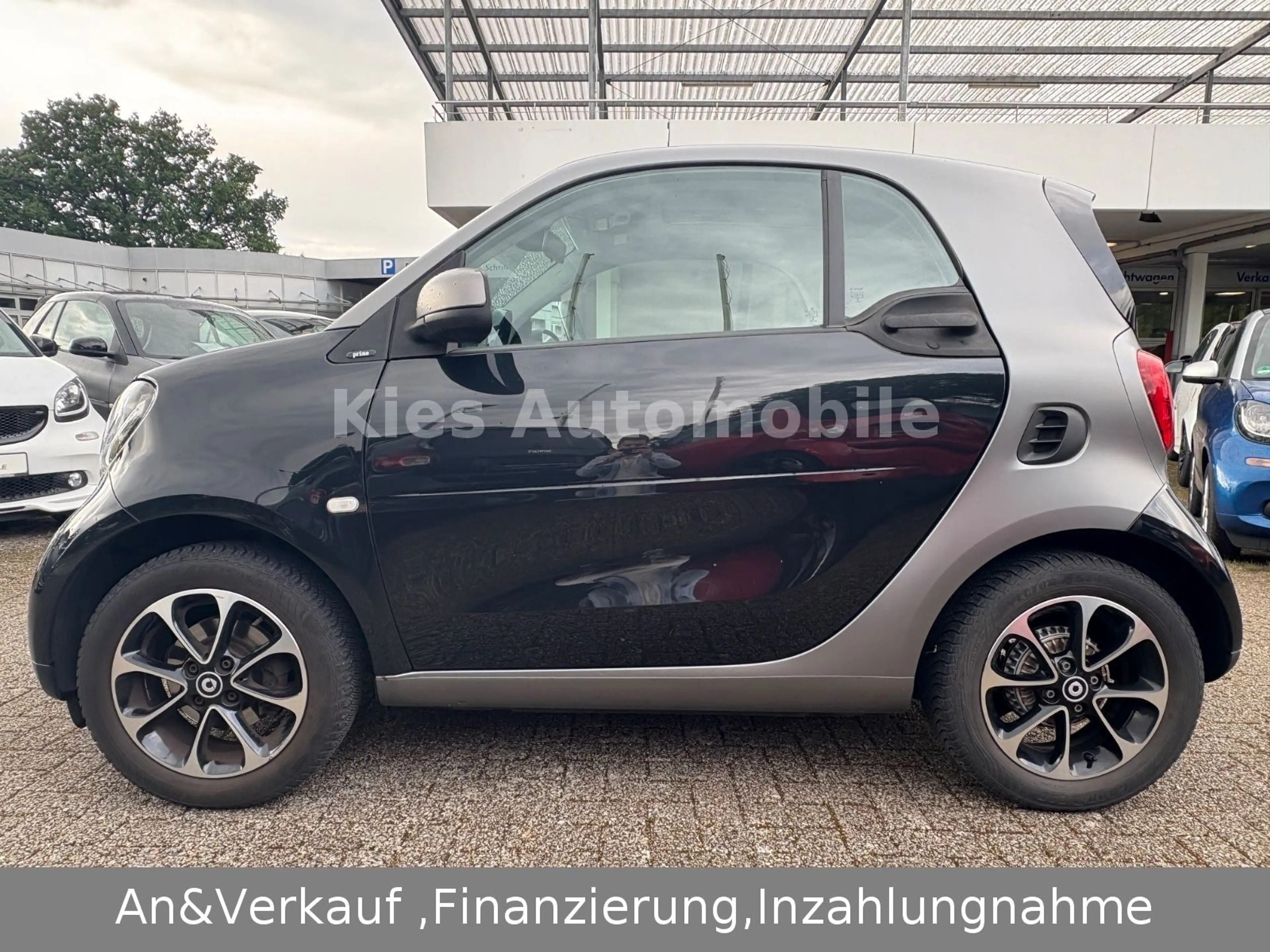 smart forTwo Prime 90Ps AUTOM/LEDER/SITZH/PANO/KLIMA — photo 3