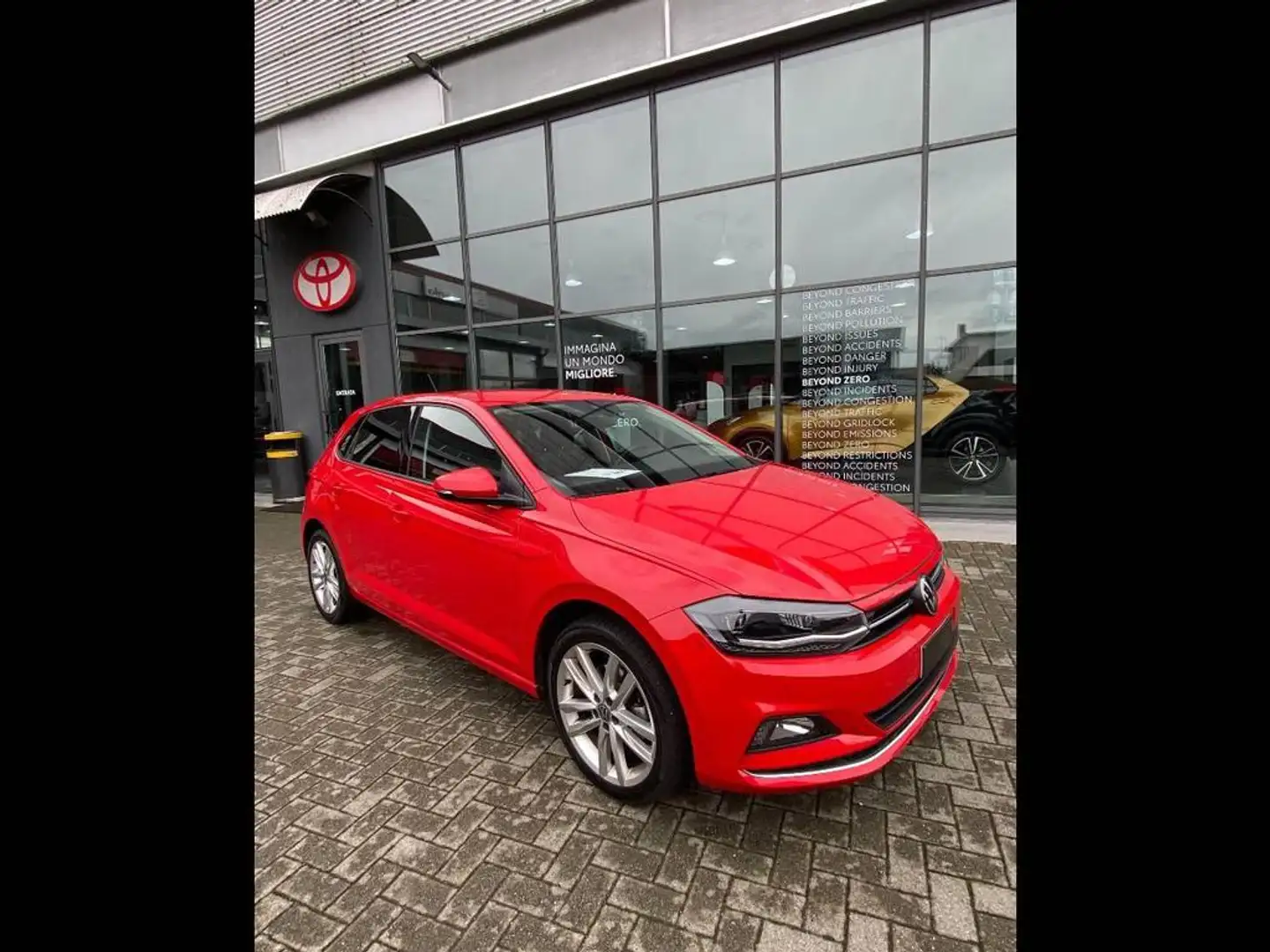 Volkswagen Polo 5p 1.0 tsi Highline 110cv Rosso - 2