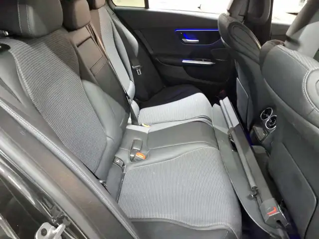 Mercedes-Benz C-Class view 14