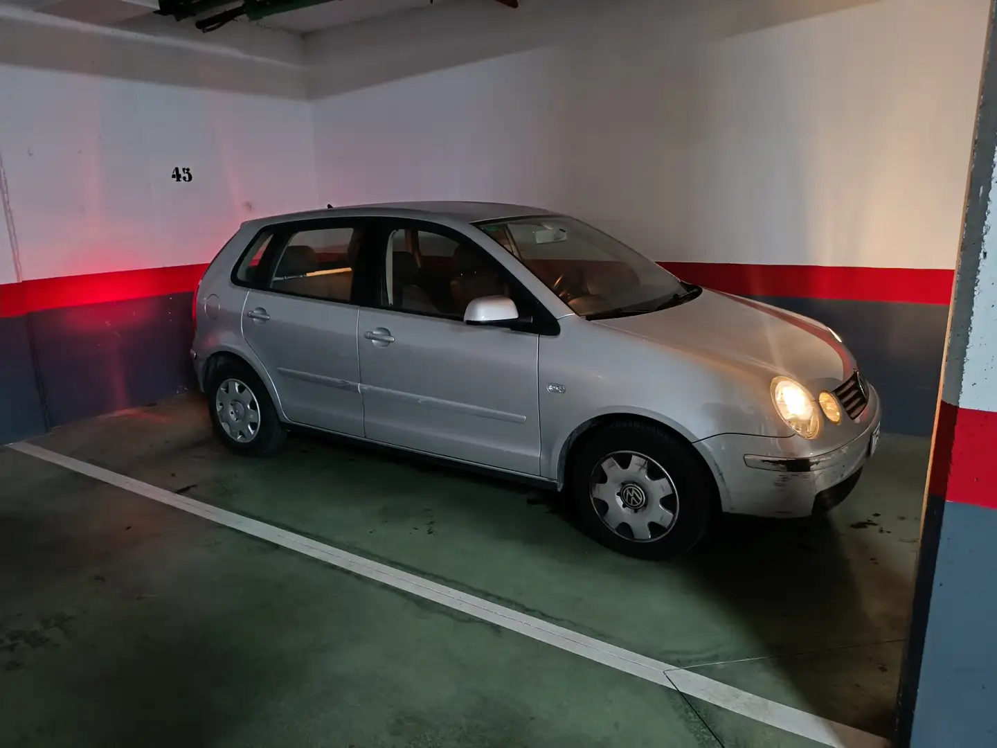 Volkswagen Polo Polo 1.4 Match Match Plateado - 2
