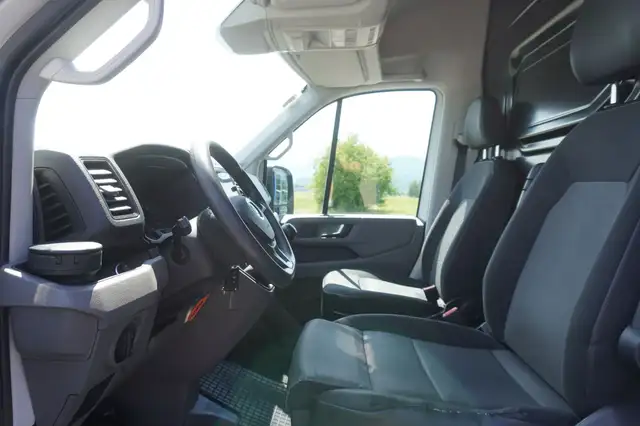 Volkswagen Crafter view 8
