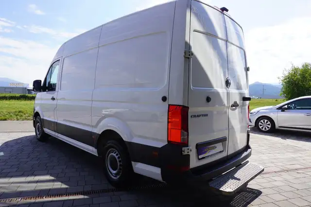 Volkswagen Crafter view 4